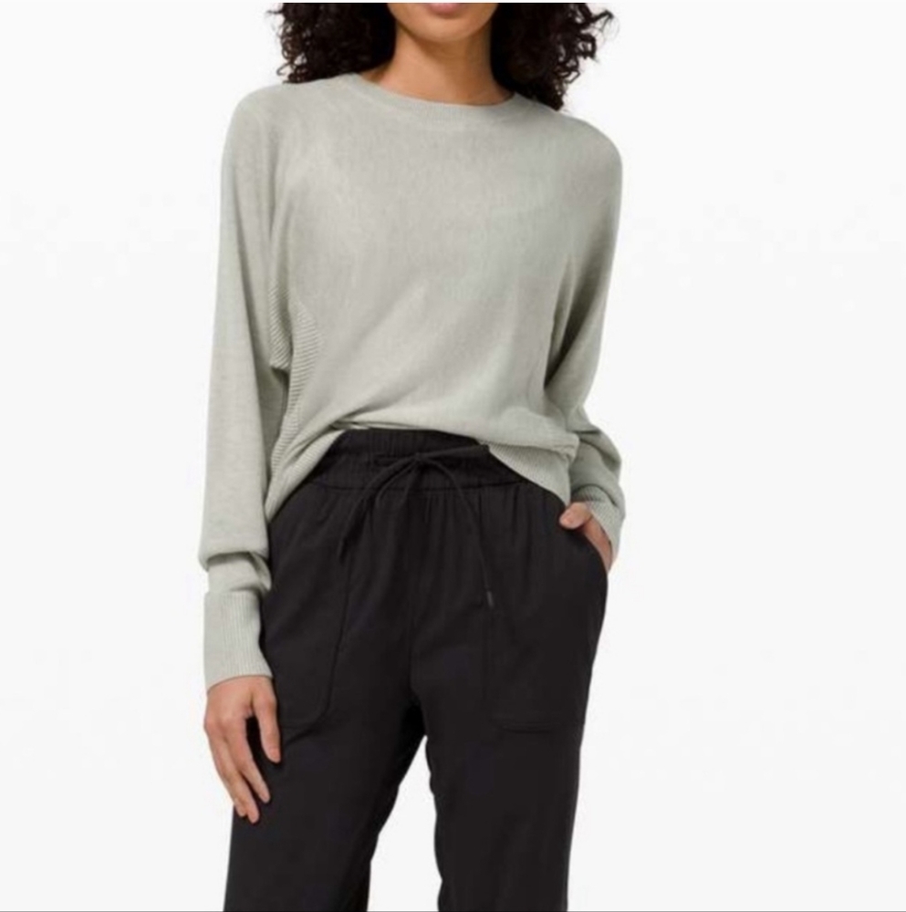 Lululemon Women's Green Cashmere Blend Cashlu Sweater Size 6?